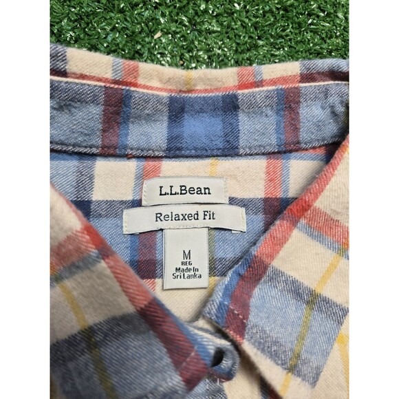 L.L.Bean Scotch Plaid Flannel Button Up Shirt (Women's M) - Picture 4 of 14